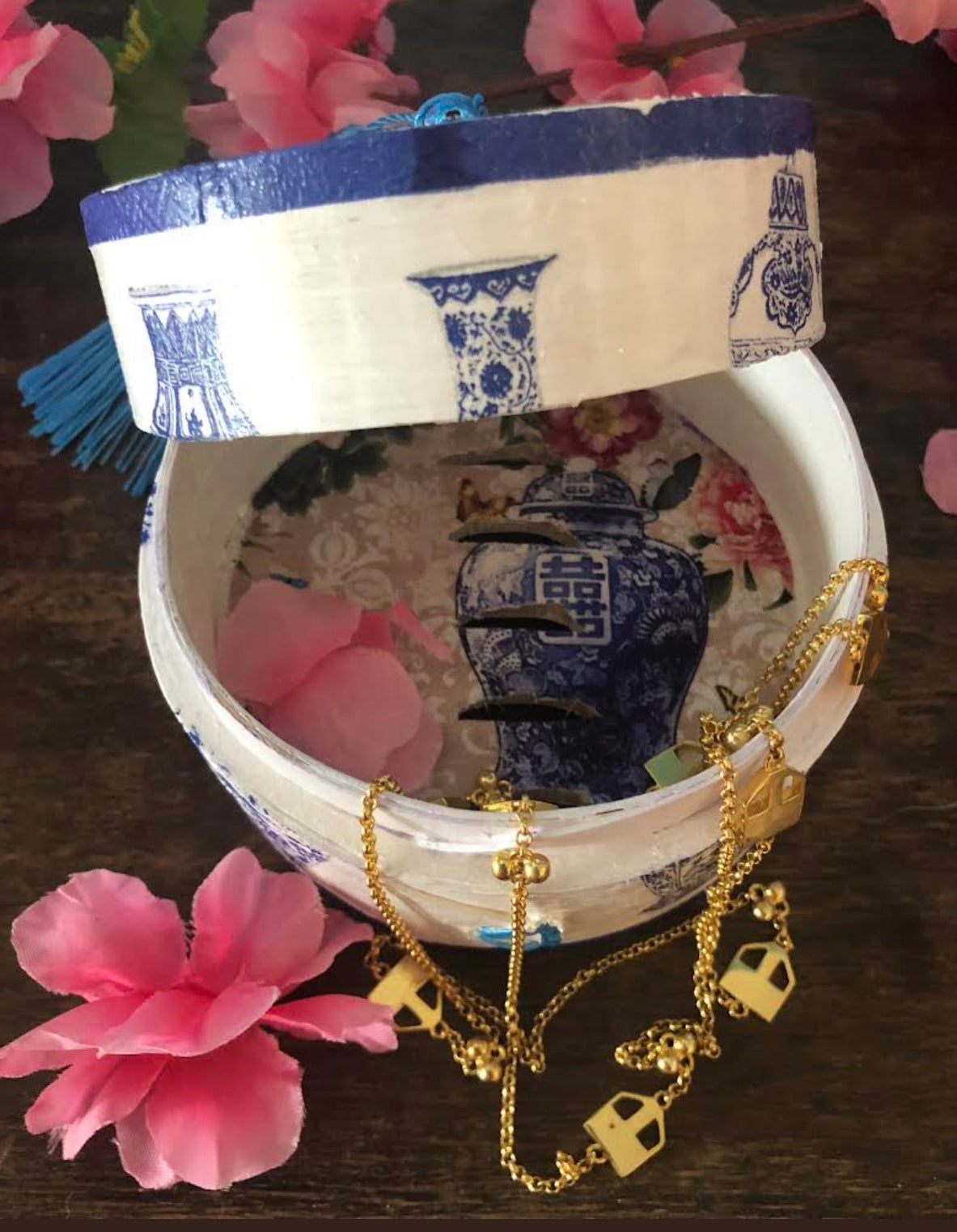 Bamboo Dim Sum Steamer - Blue and White Chinese Vase